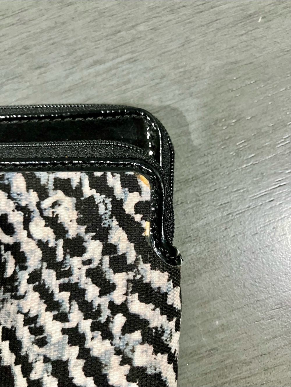 Coach Black & White Woven Design Wristlet Wallet - double zip! - Picture 10 of 10